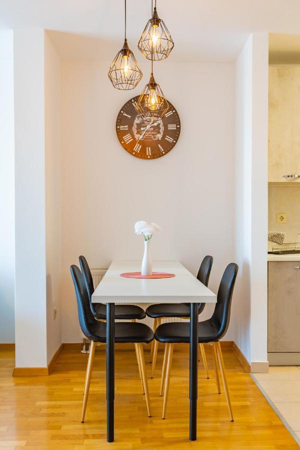 Brand New - Selfcheckins 24 - Zagreb - Garage - Loggia - New - Luxury Appartement Buitenkant foto